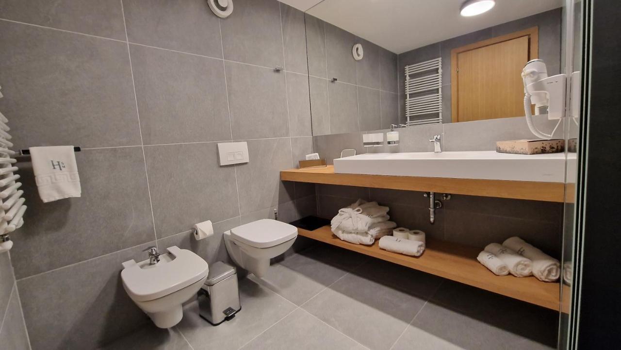 Hotel Sorin Mihai Кристьян Экстерьер фото