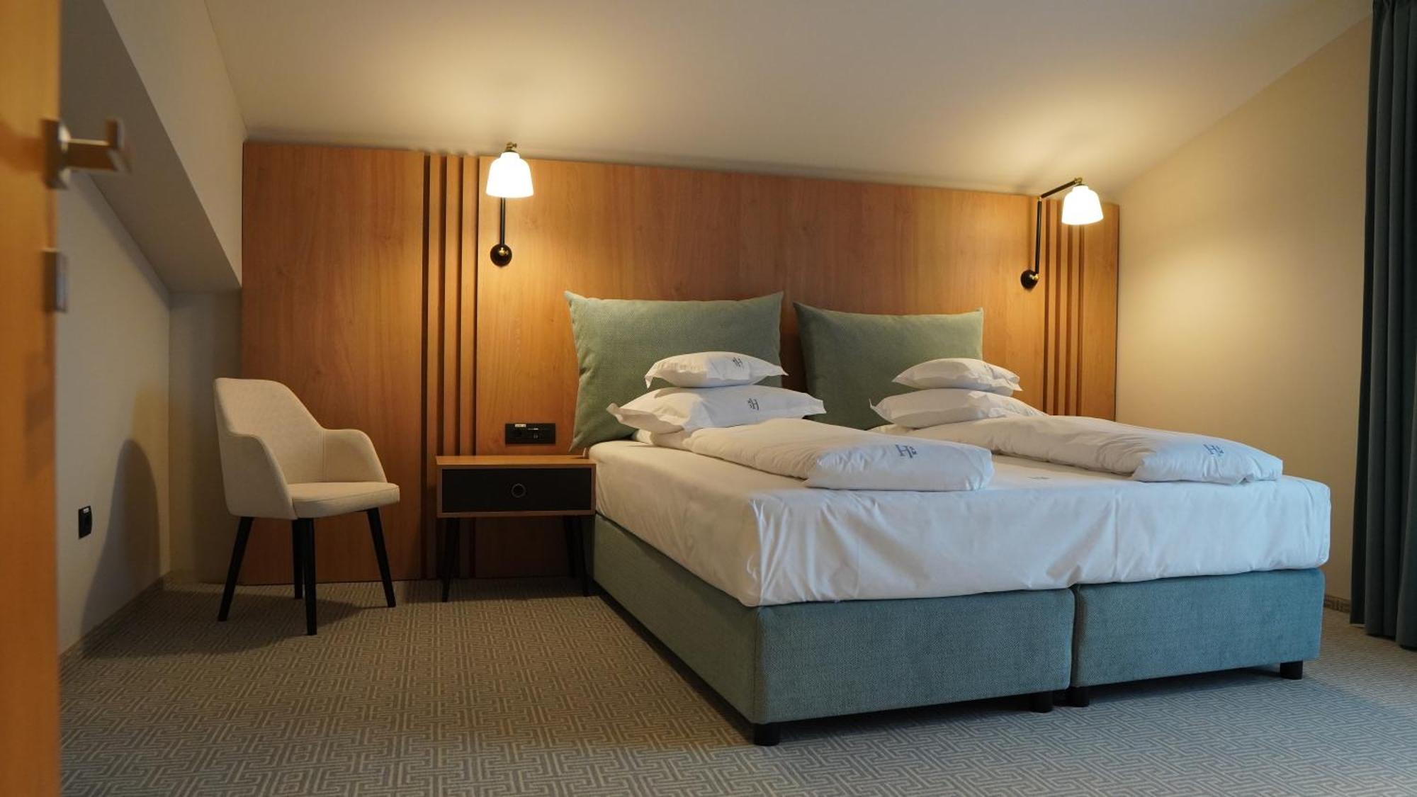 Hotel Sorin Mihai Кристьян Экстерьер фото