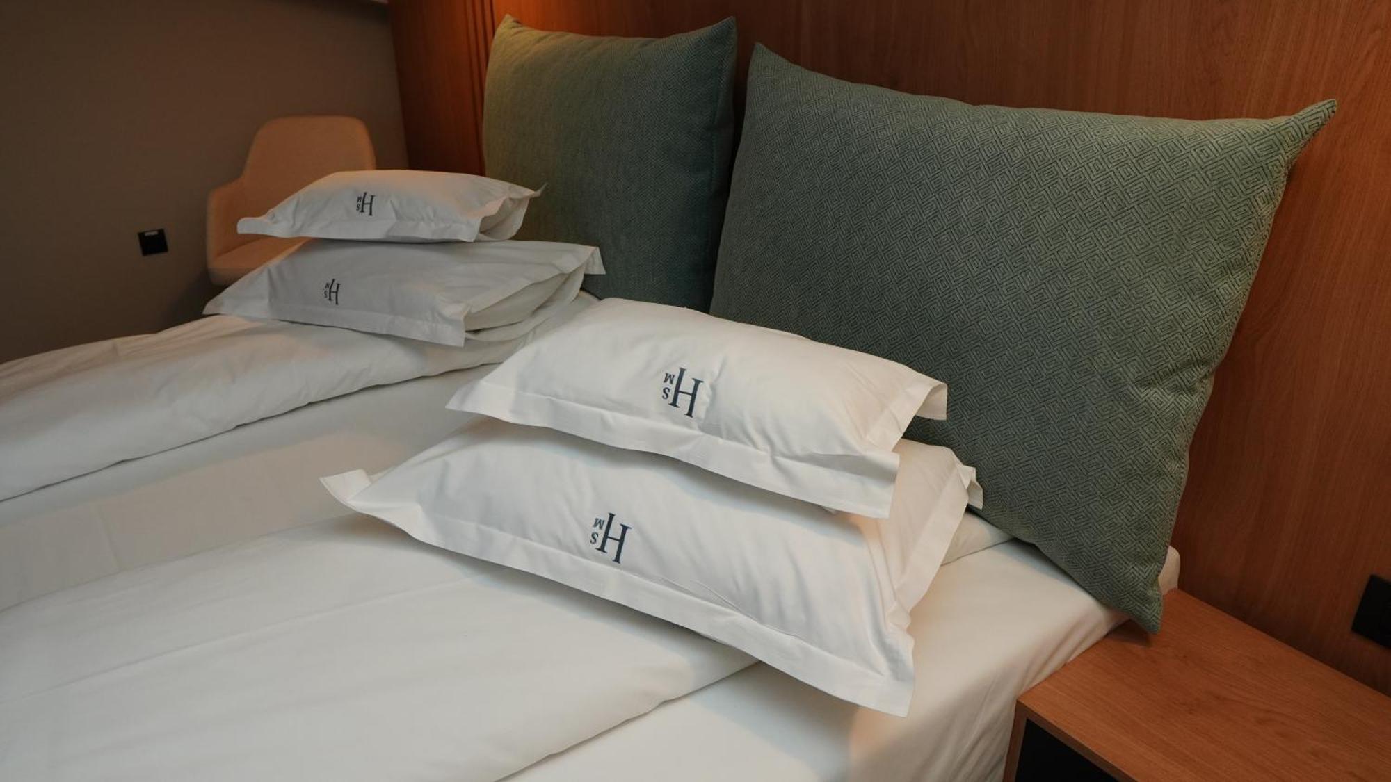 Hotel Sorin Mihai Кристьян Экстерьер фото