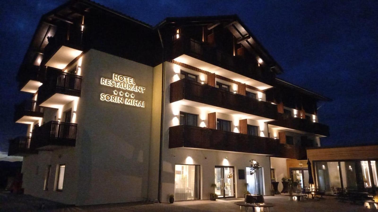 Hotel Sorin Mihai Кристьян Экстерьер фото